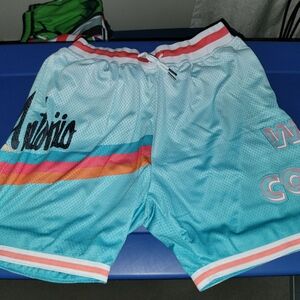 Headgear Classics San Antonio Spurs Wile E Coyote Men's 2XL XXL